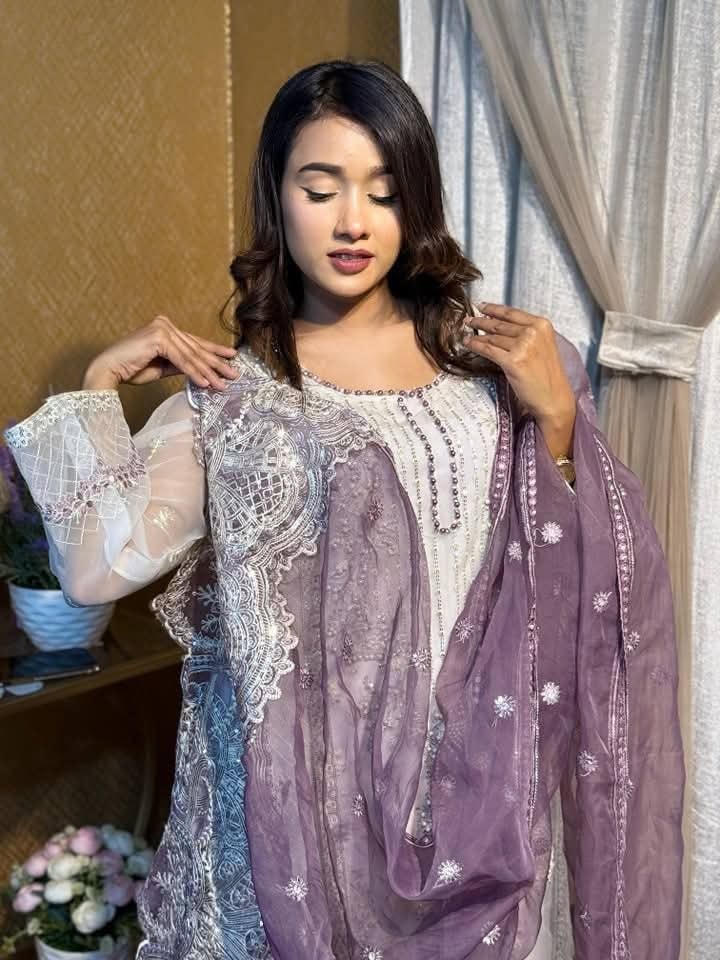 Unstitched  Salwar Kameez (Sada Tesu)